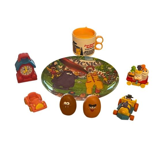 8 piece vintage McDonalds happy meal toys, plate, plastic mug. potato, train - Picture 1 of 5